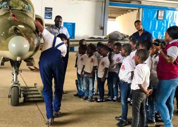 Year 1 Visit to the Airforce base (4)