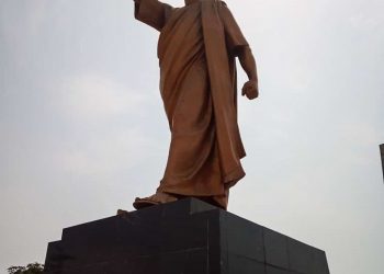 Year 3 Visit to the Mausoleum (2)