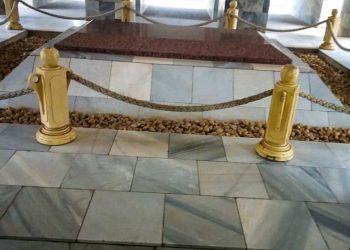 Year 3 Visit to the Mausoleum (3)