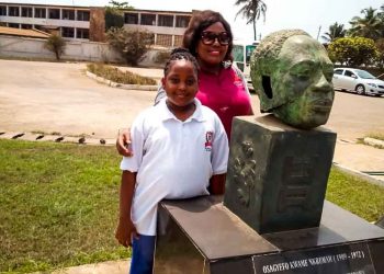 Year 3 Visit to the Mausoleum (4)