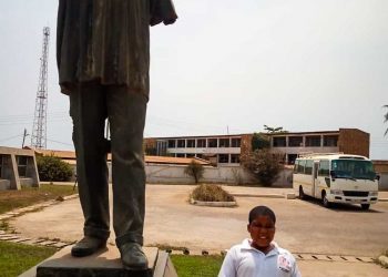 Year 3 Visit to the Mausoleum (5)